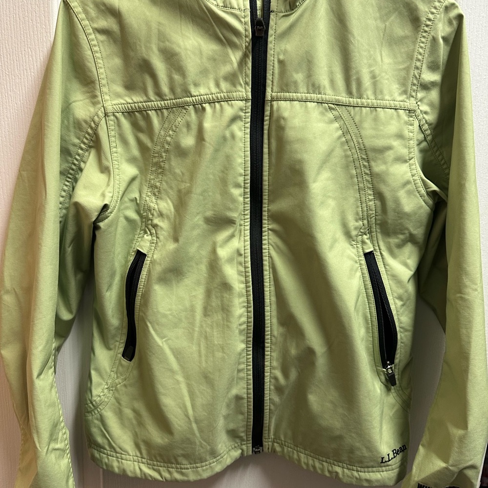 L.L. Bean women's   Light Green Raincoat size S/ NWOT 927